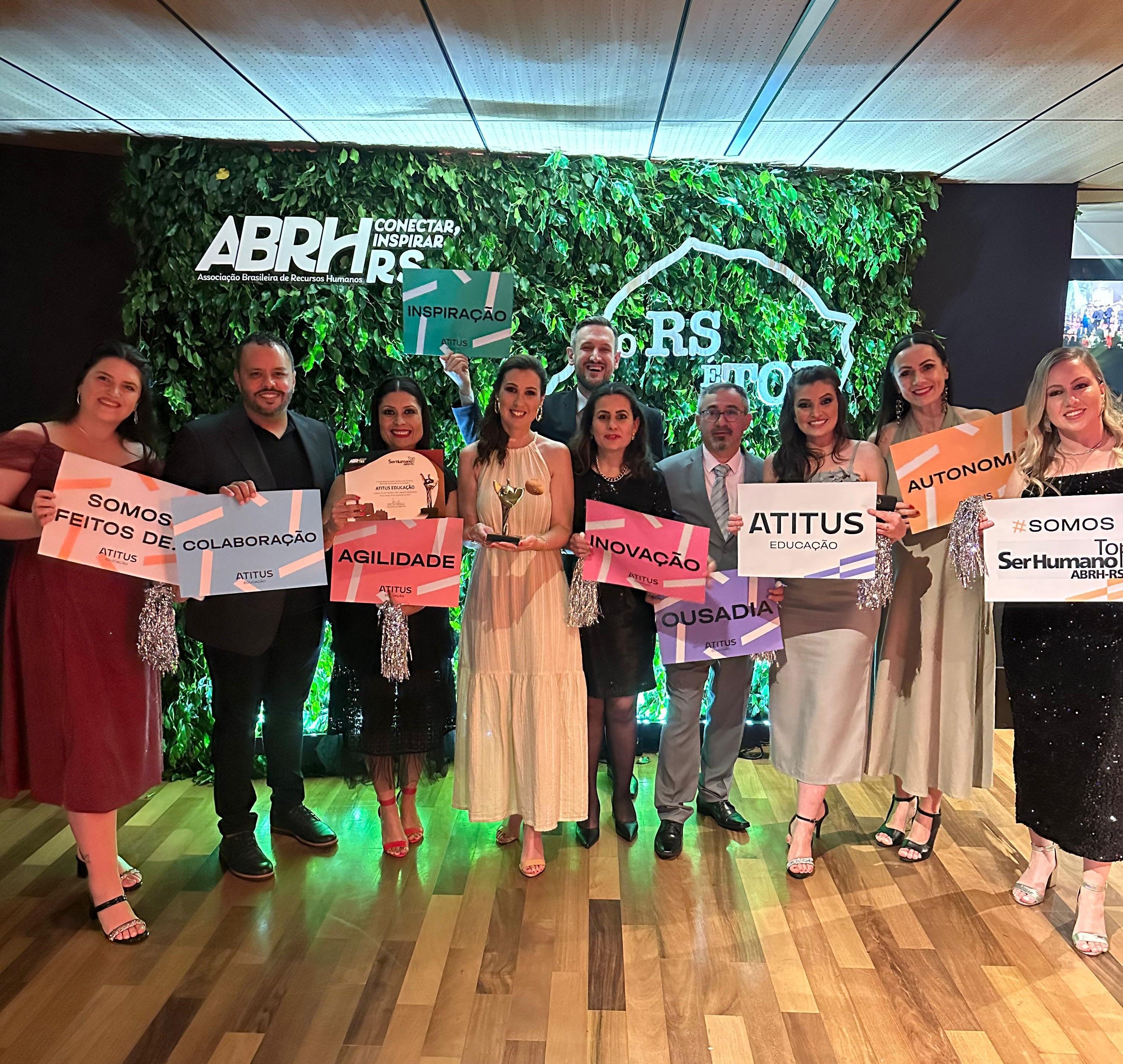 Atitus Educação recebe o prêmio Top Ser Humano da ABRH-RS