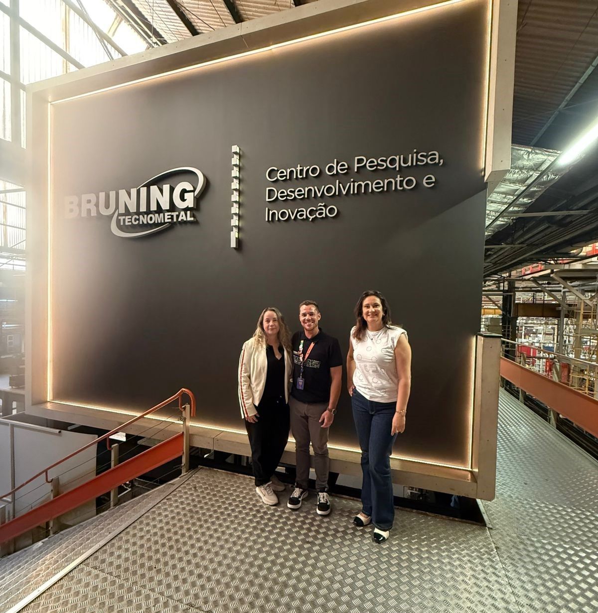 Coordenadora de projeto do PPGARQ visita a Bruning Tecnometal