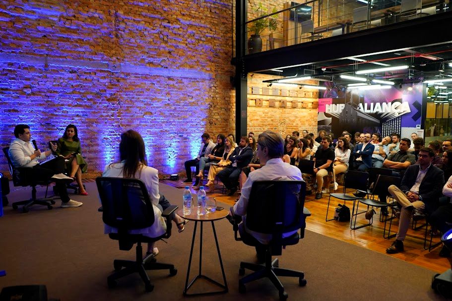 Mestrado em Administração completa 10 anos com painel sobre liderança