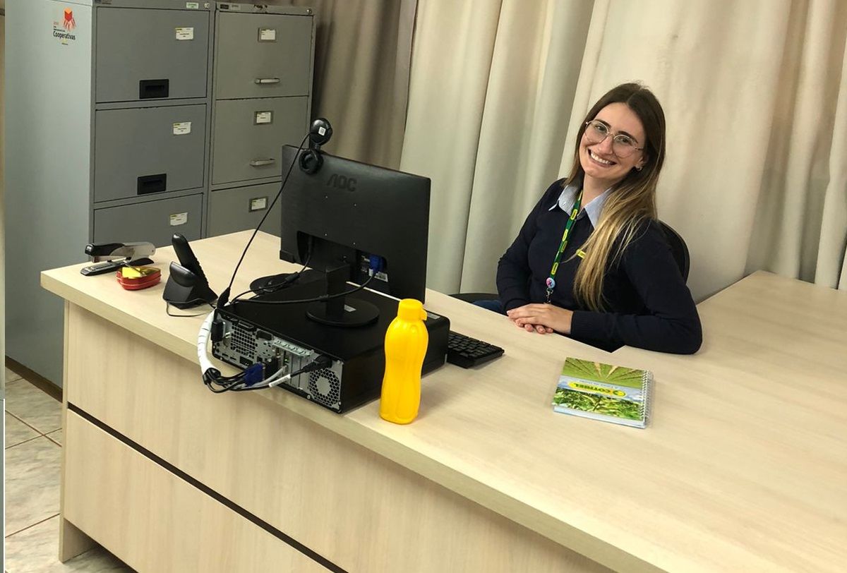 Estagiando: persistência desde o início da graduação
