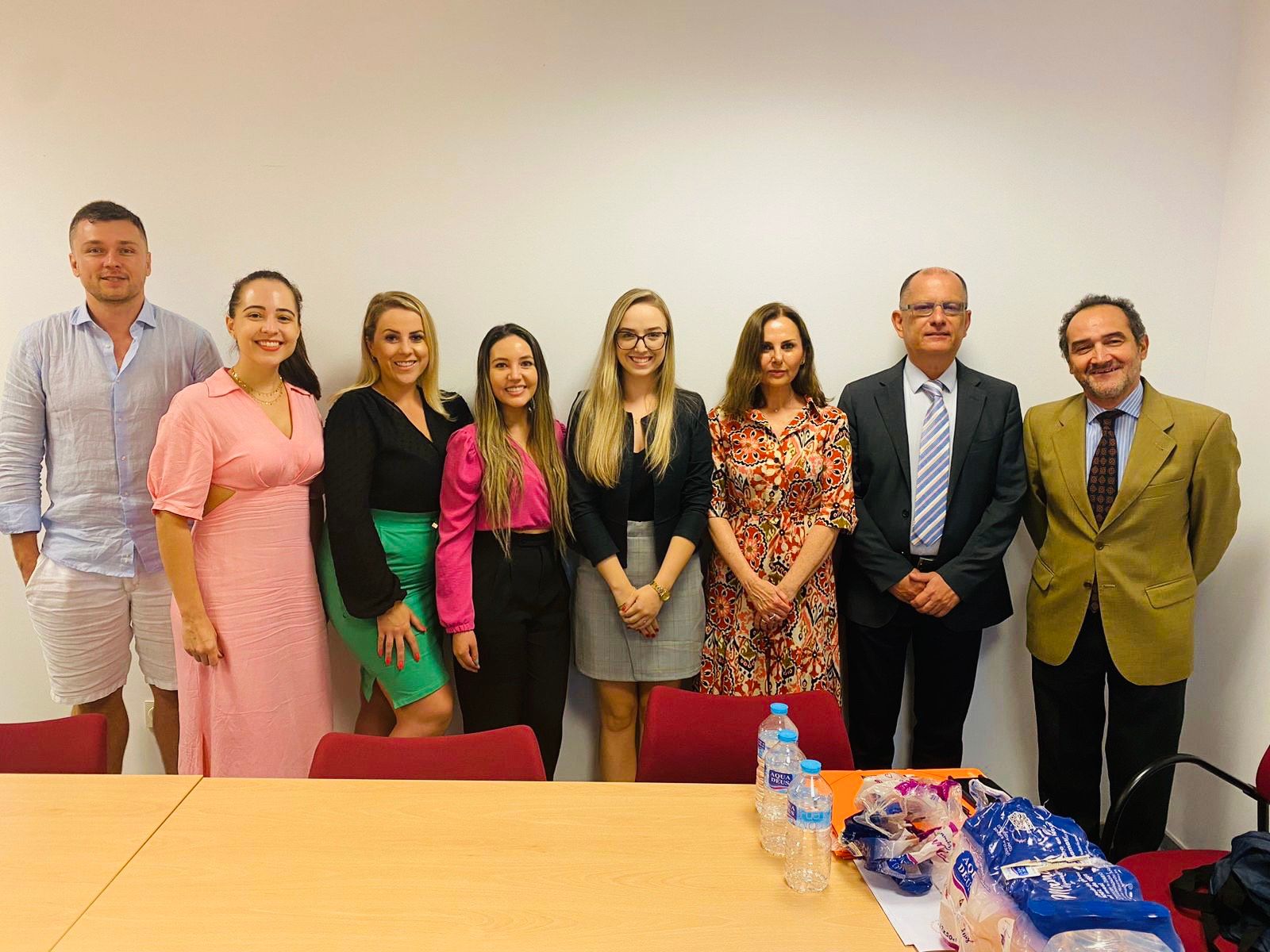 #AtitusPeloMundo: Grupo do mestrado em direito realiza viagem de estudos a países europeus