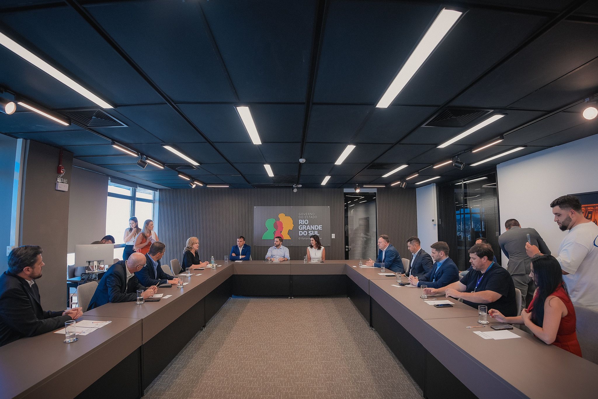 Atitus participa de encontro com vice-governador