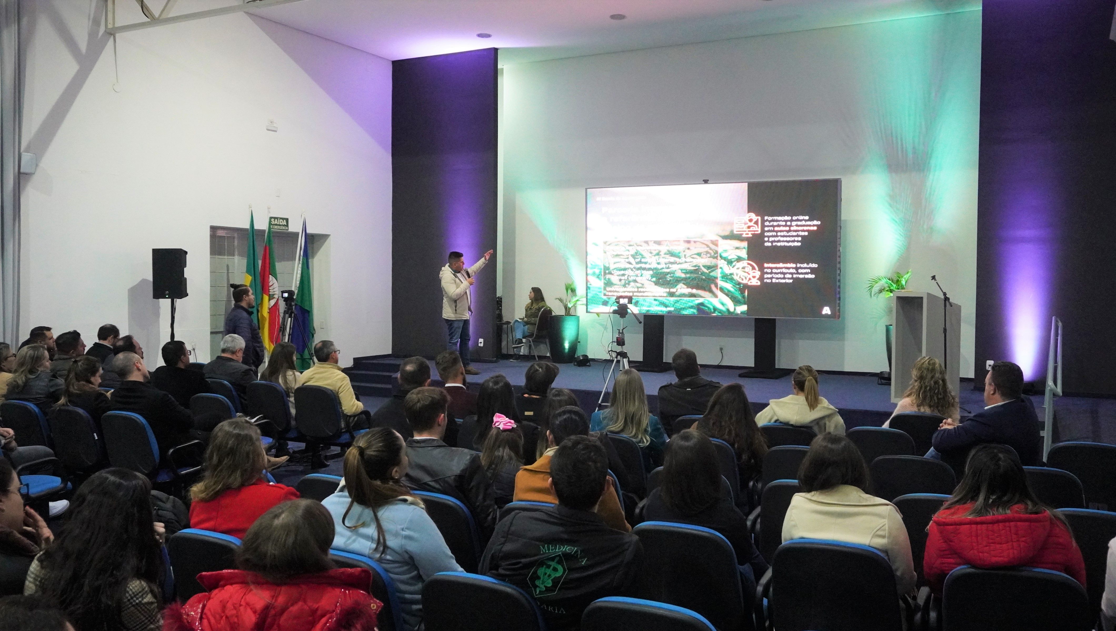 Atitus apresenta nova Escola do Agronegócio
