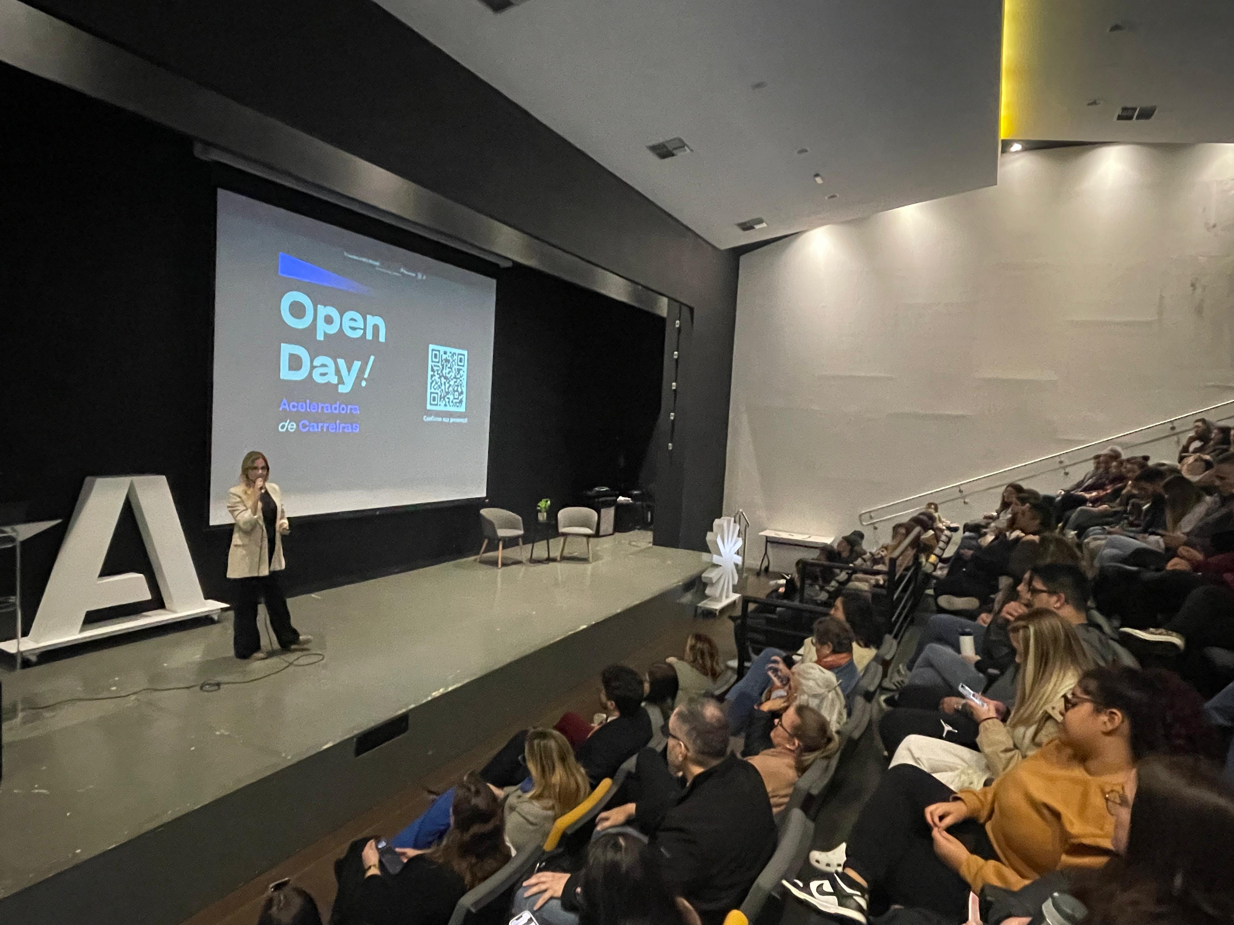 Campus Mont’Serrat tem Open Day da Aceleradora de Carreiras