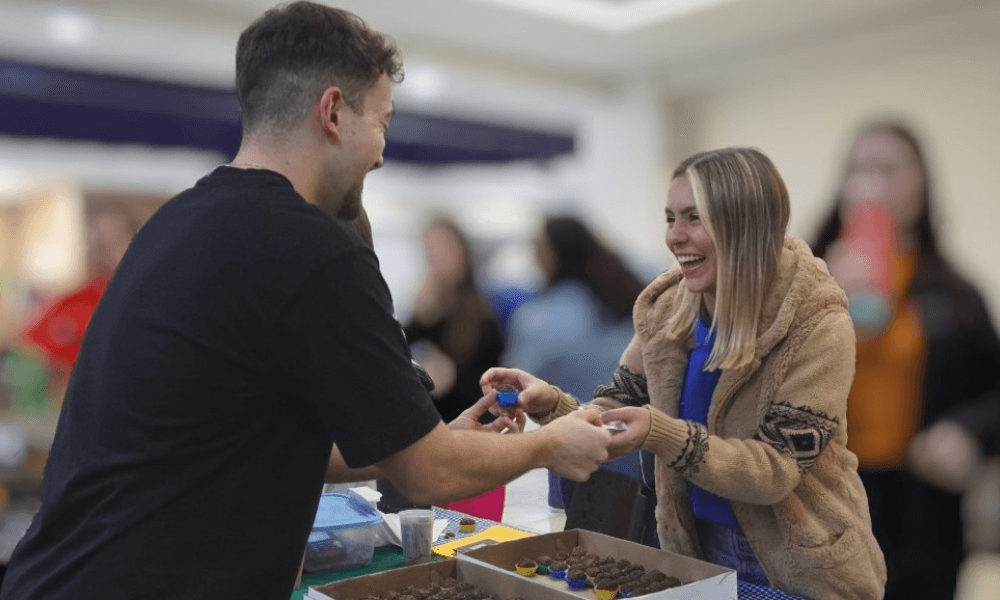 Feira de Negócios promove experiência real de empreendedorismo