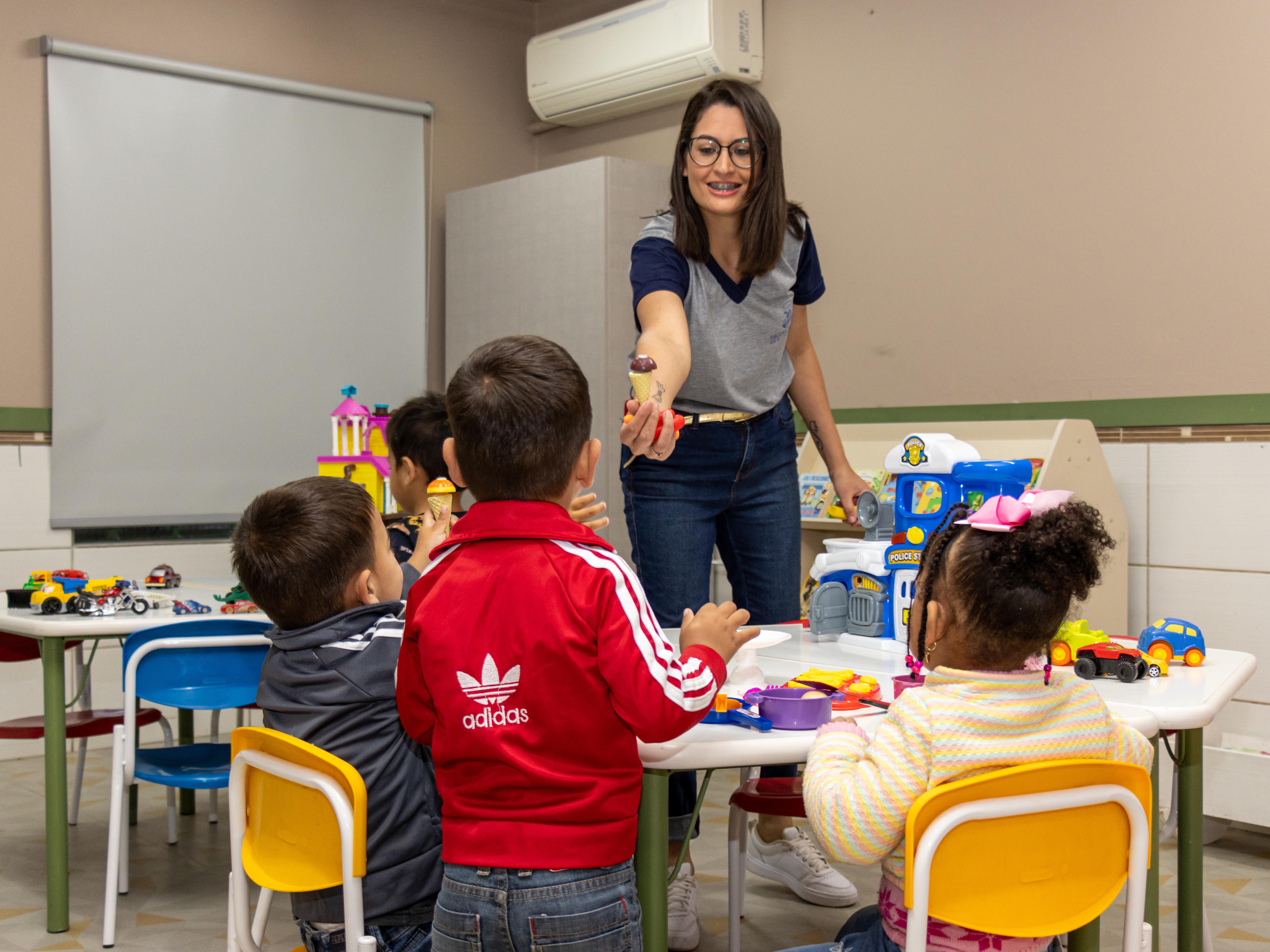 Com doação da Atitus, escola de Porto Alegre é reinaugurada