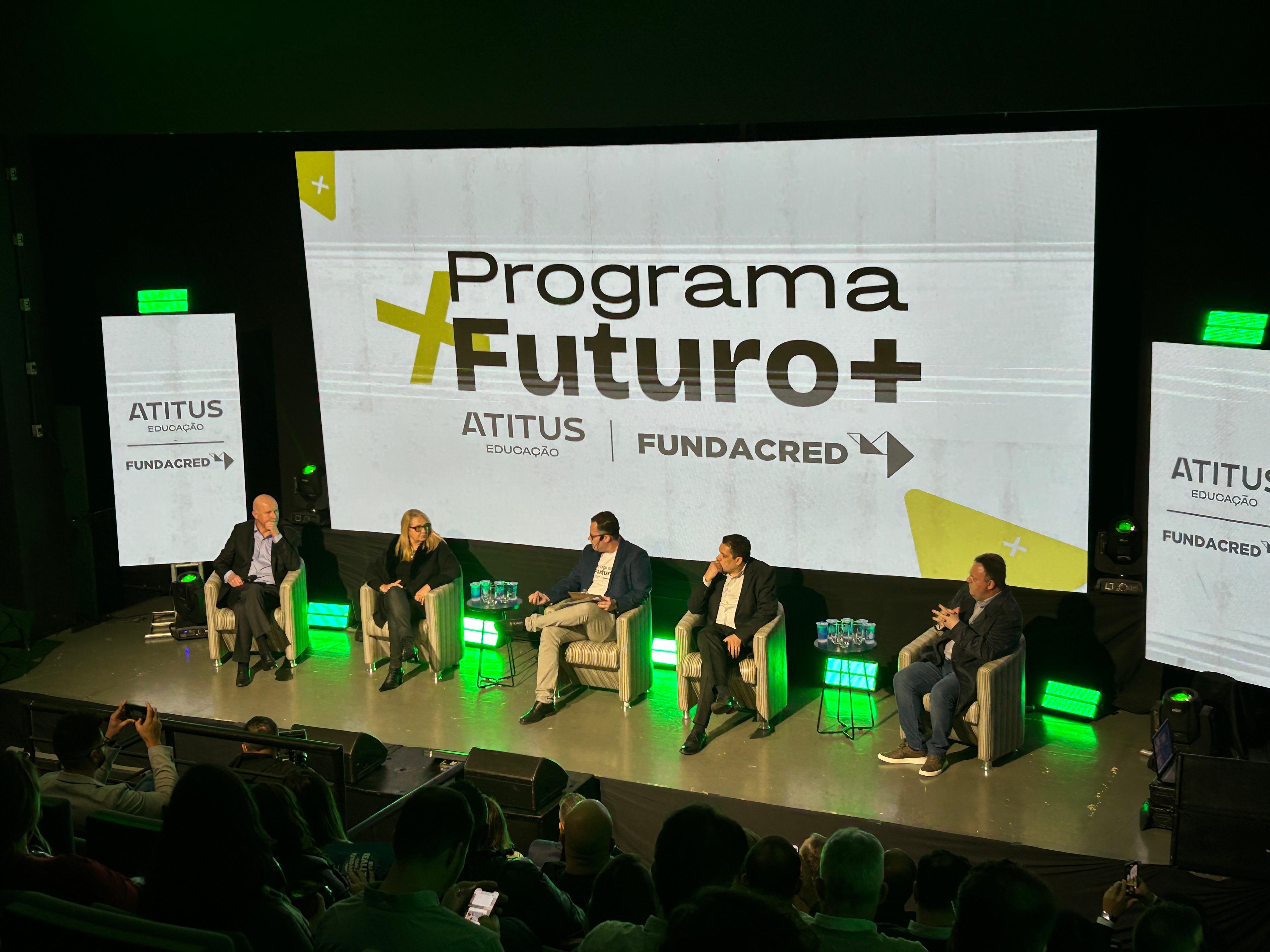 Futuro+: programa pioneiro no Brasil garante 100% de crédito educacional durante a graduação e condições especiais