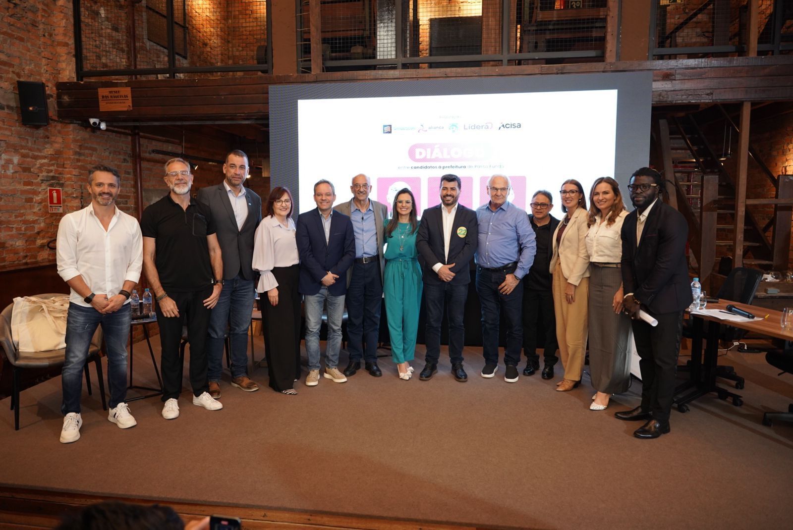 Atitus participa de diálogo com candidatos à Prefeitura de Passo Fundo