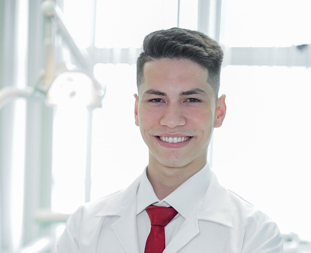 Carreira na Odontologia: uma jornada de conhecimento da graduação ao doutorado
