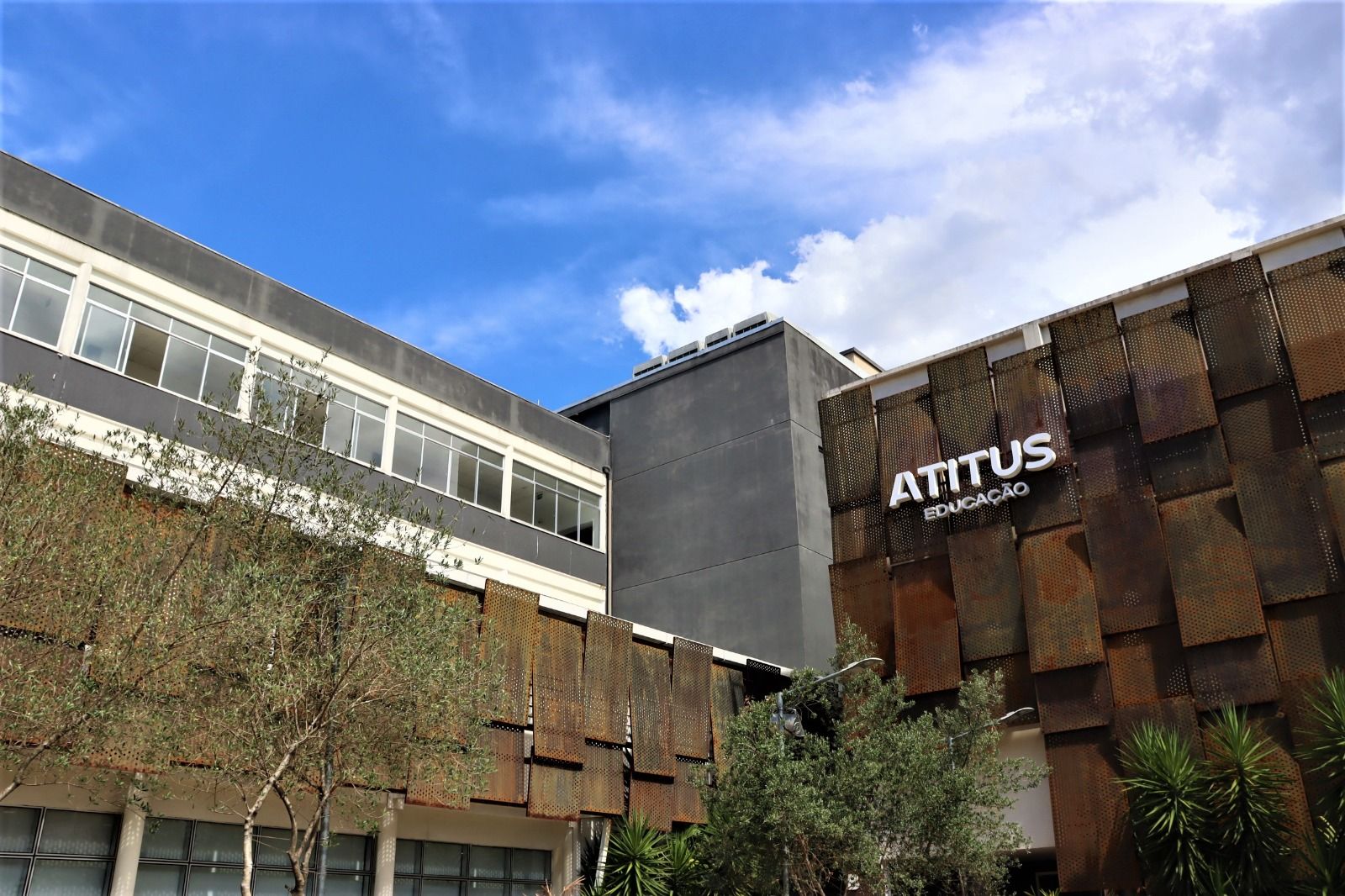 Atitus estende auxílio a estudantes afetados por enchente e promove Virada Solidária