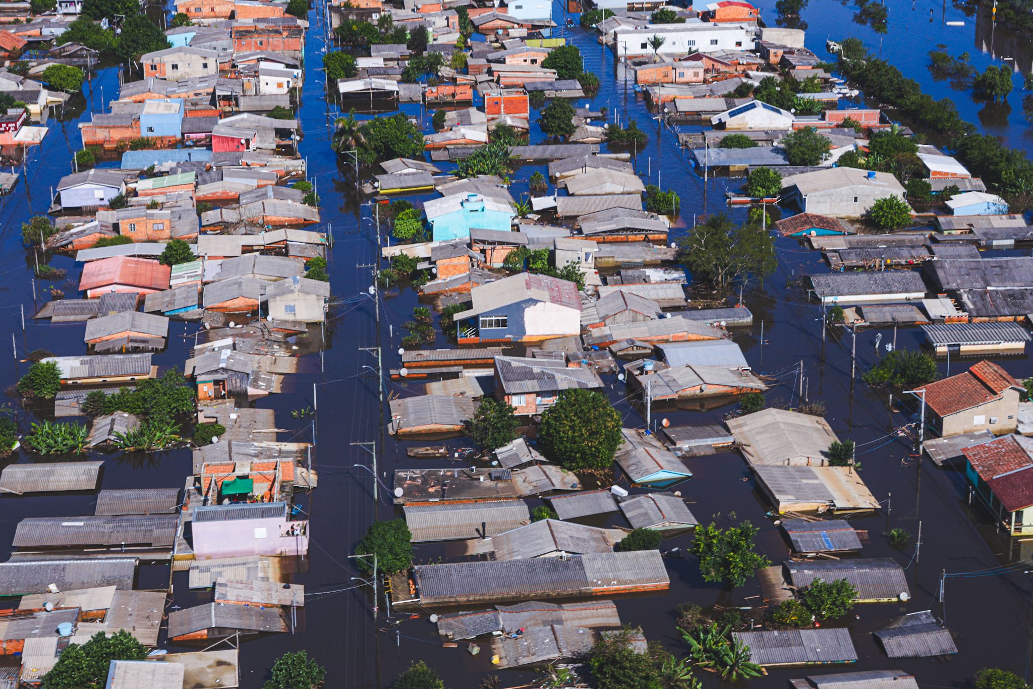 Ecossistema Atitus participa de iniciativas que buscam soluções tecnológicas para prevenir e ajudar vítimas de desastres climáticos no RS