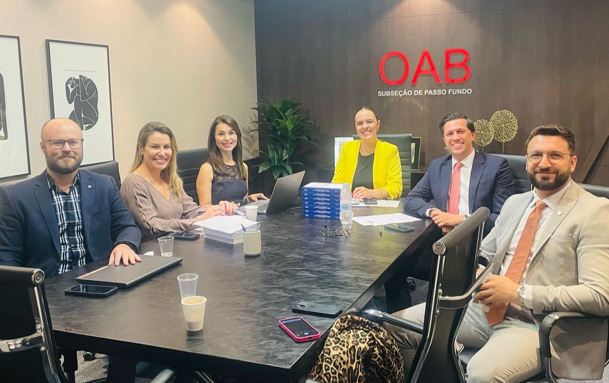 Parceria entre Escola de Direito e OAB concederá Prêmio Justino Vasconcellos e bolsa por mérito acadêmico