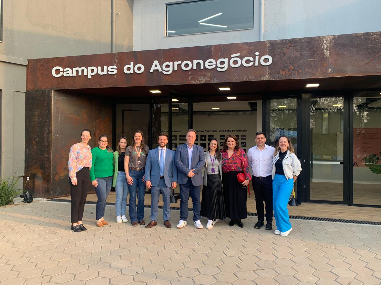 Cônsul-Geral da Itália em Porto Alegre visita o Campus do Agronegócio