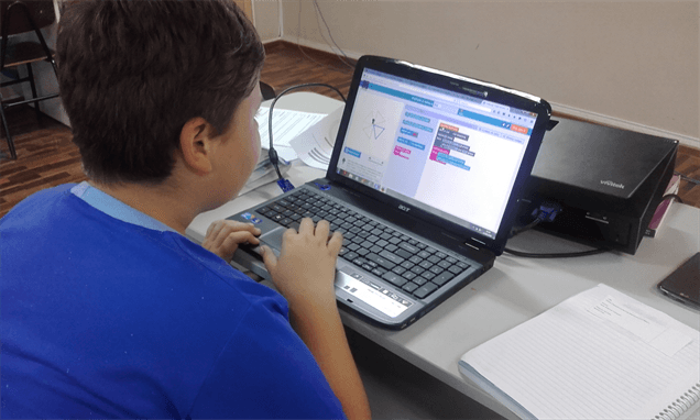 LetProg estimula a melhoria de infraestrutura em laboratórios de informática em escolas gaúchas