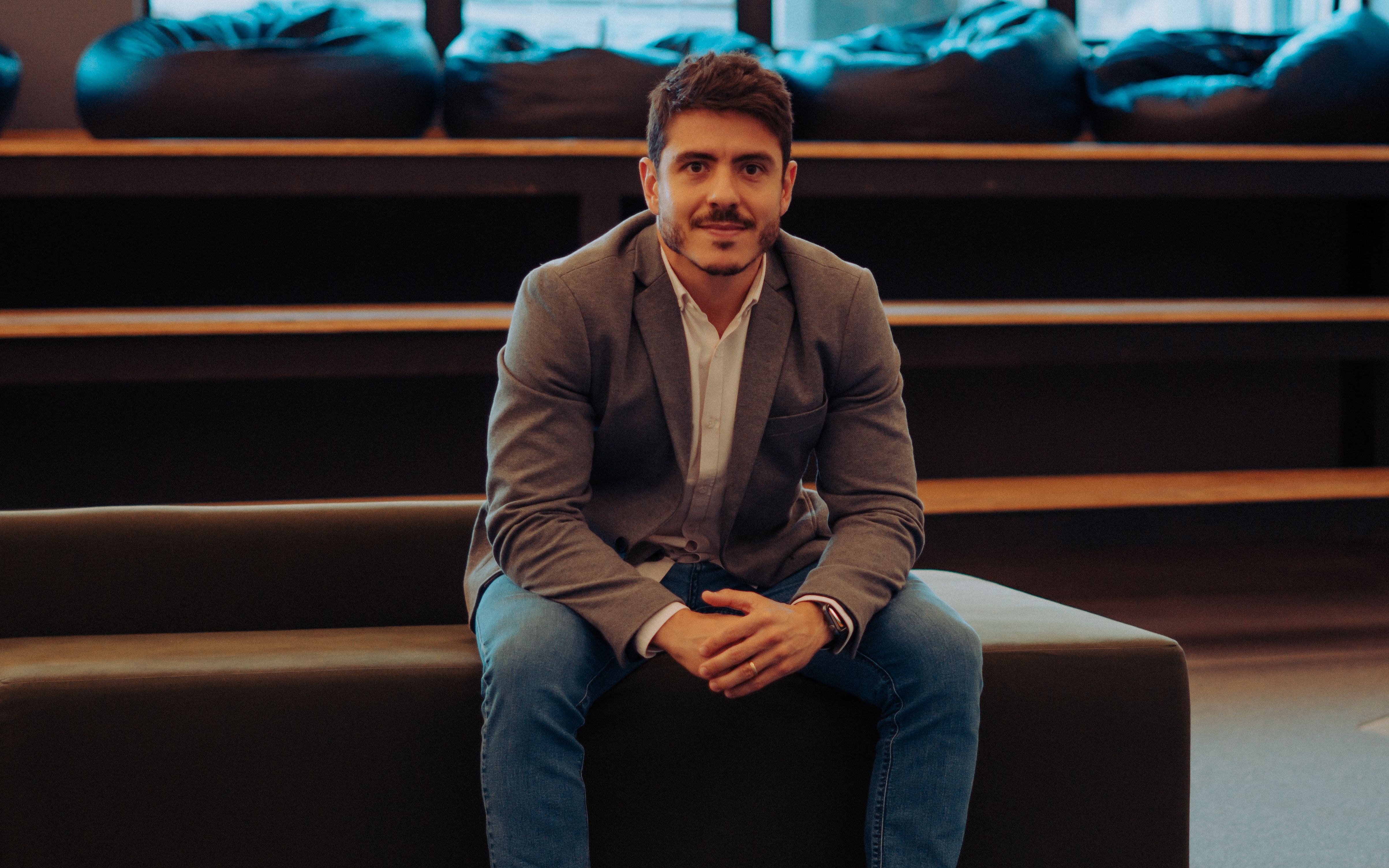 Juliano Braga assume a direção da Escola de Negócios da Atitus Educação