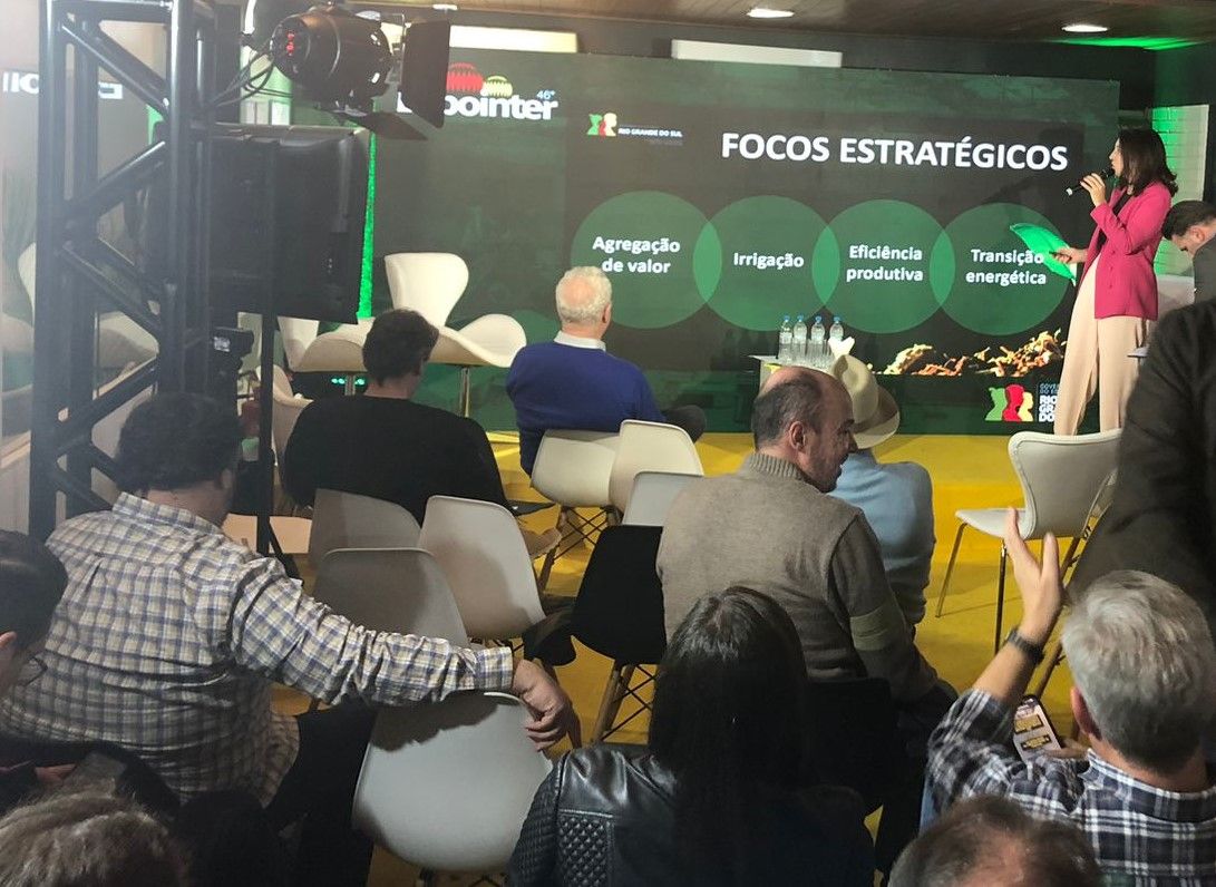 Atitus assina Manifesto do Centro de Inteligência no Agro