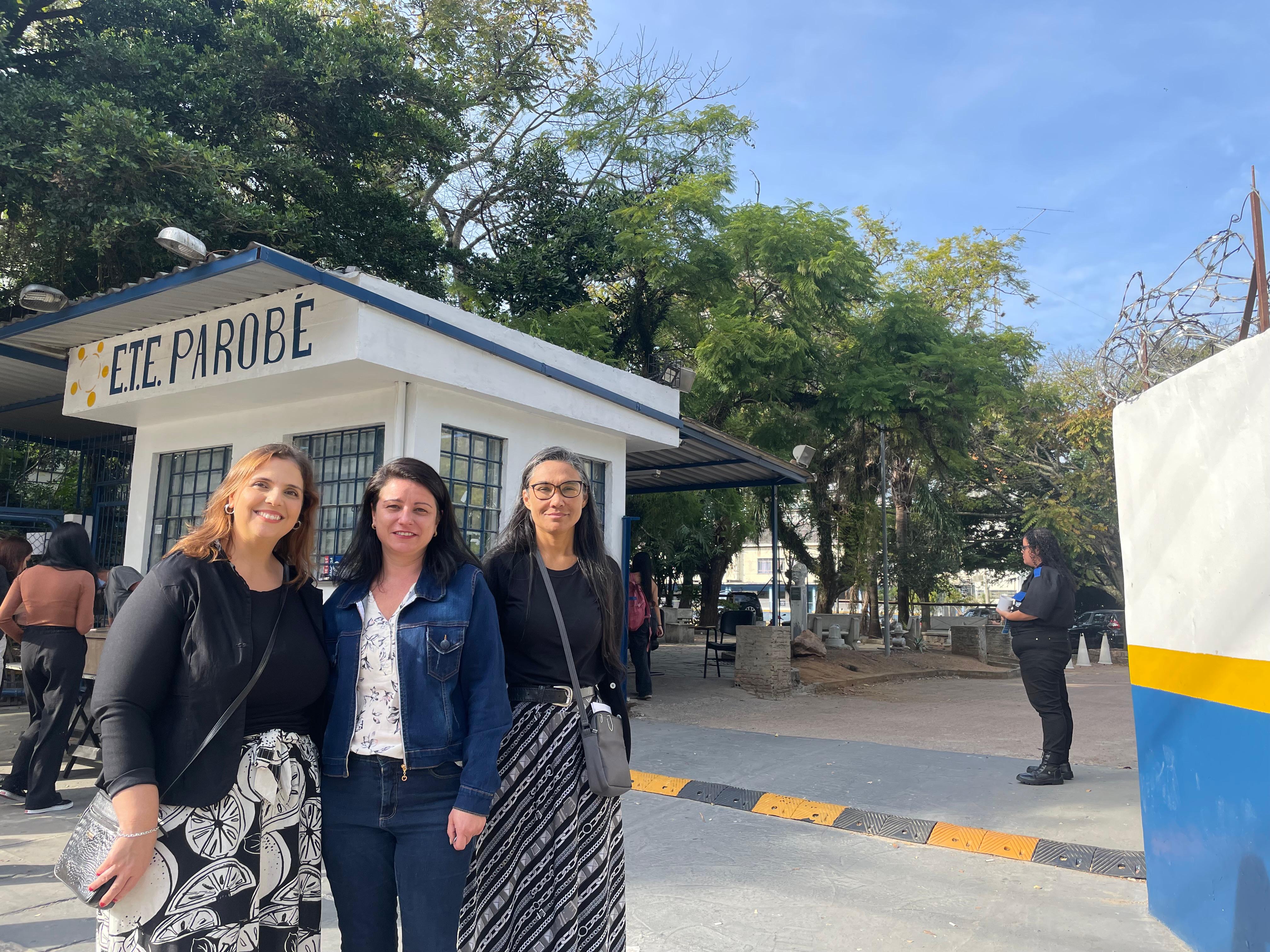 Um ano após enchente, Atitus visita ETE Parobé e reforça compromisso com a reconstrução da educação técnica
