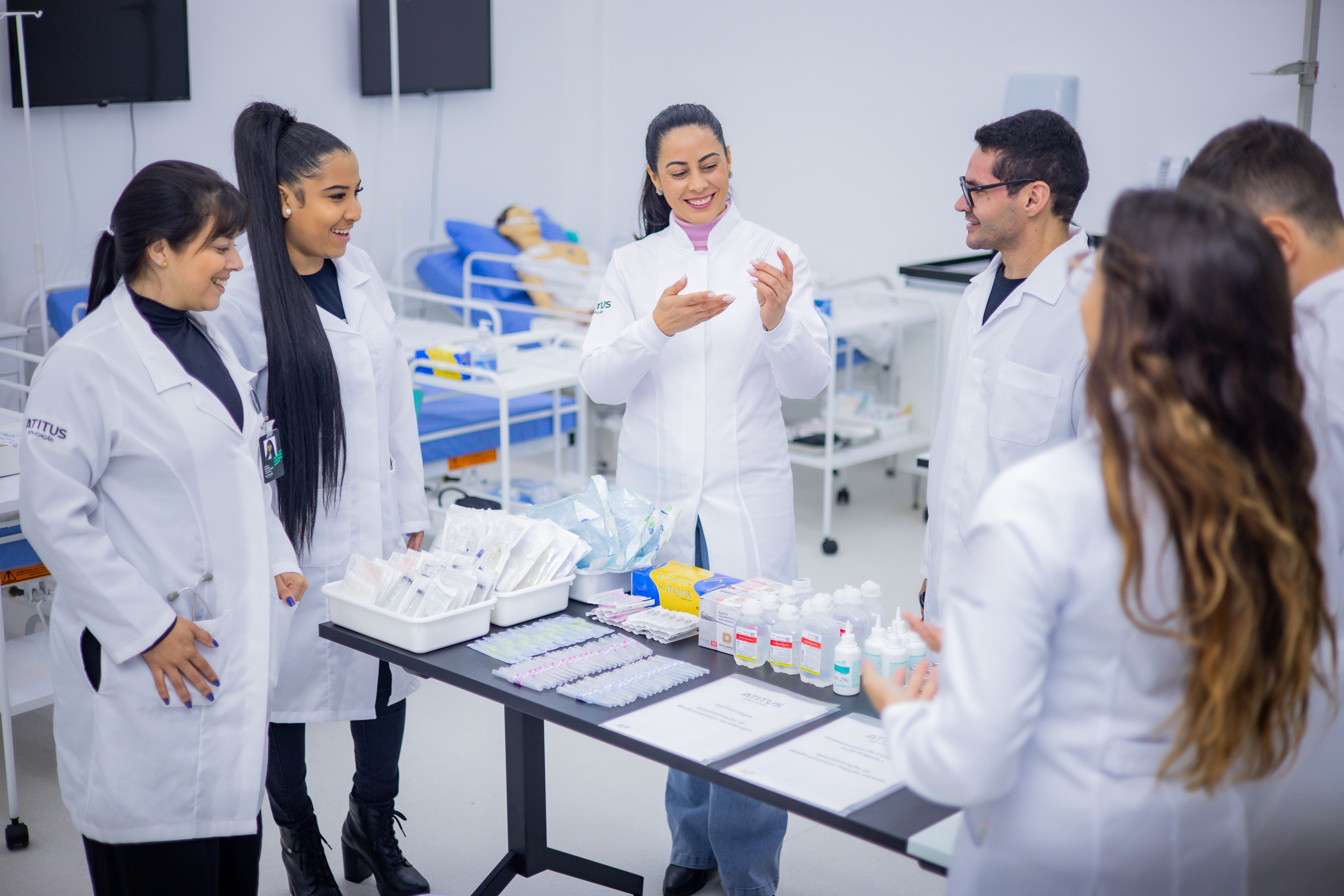 Estudantes da Saúde desenvolvem soluções inovadoras para desafios reais do setor